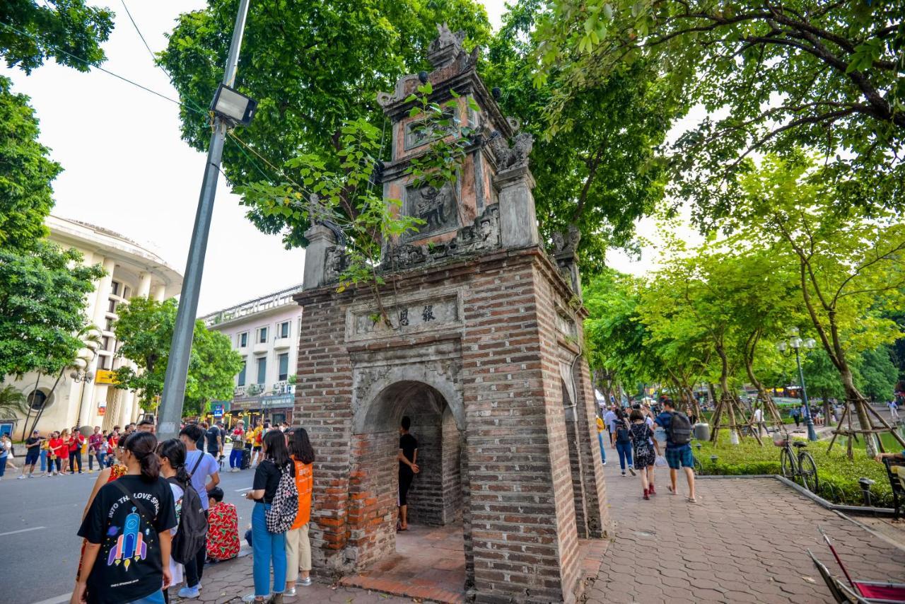 22Housing Hotel & Apartment 81 Linh Lang Hanoi Eksteriør billede