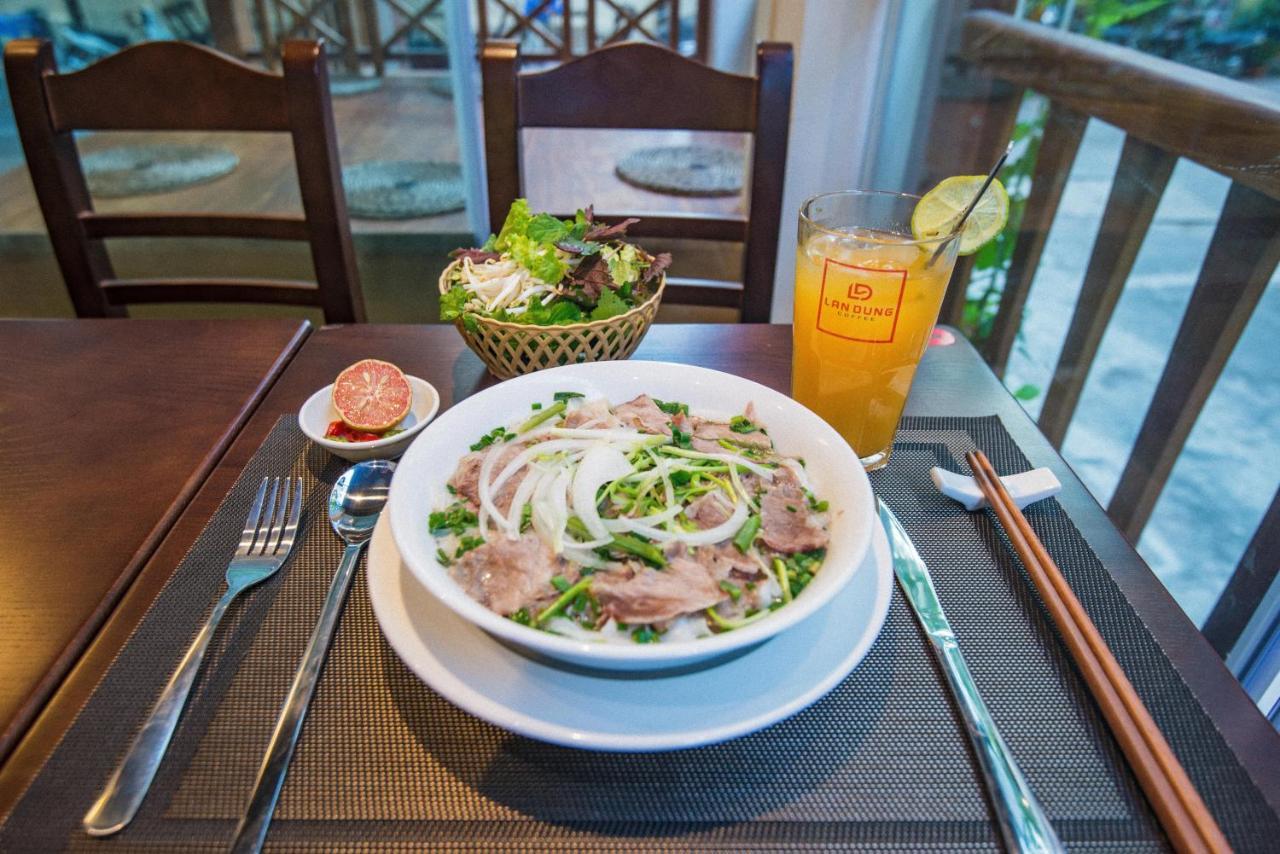 22Housing Hotel & Apartment 81 Linh Lang Hanoi Eksteriør billede