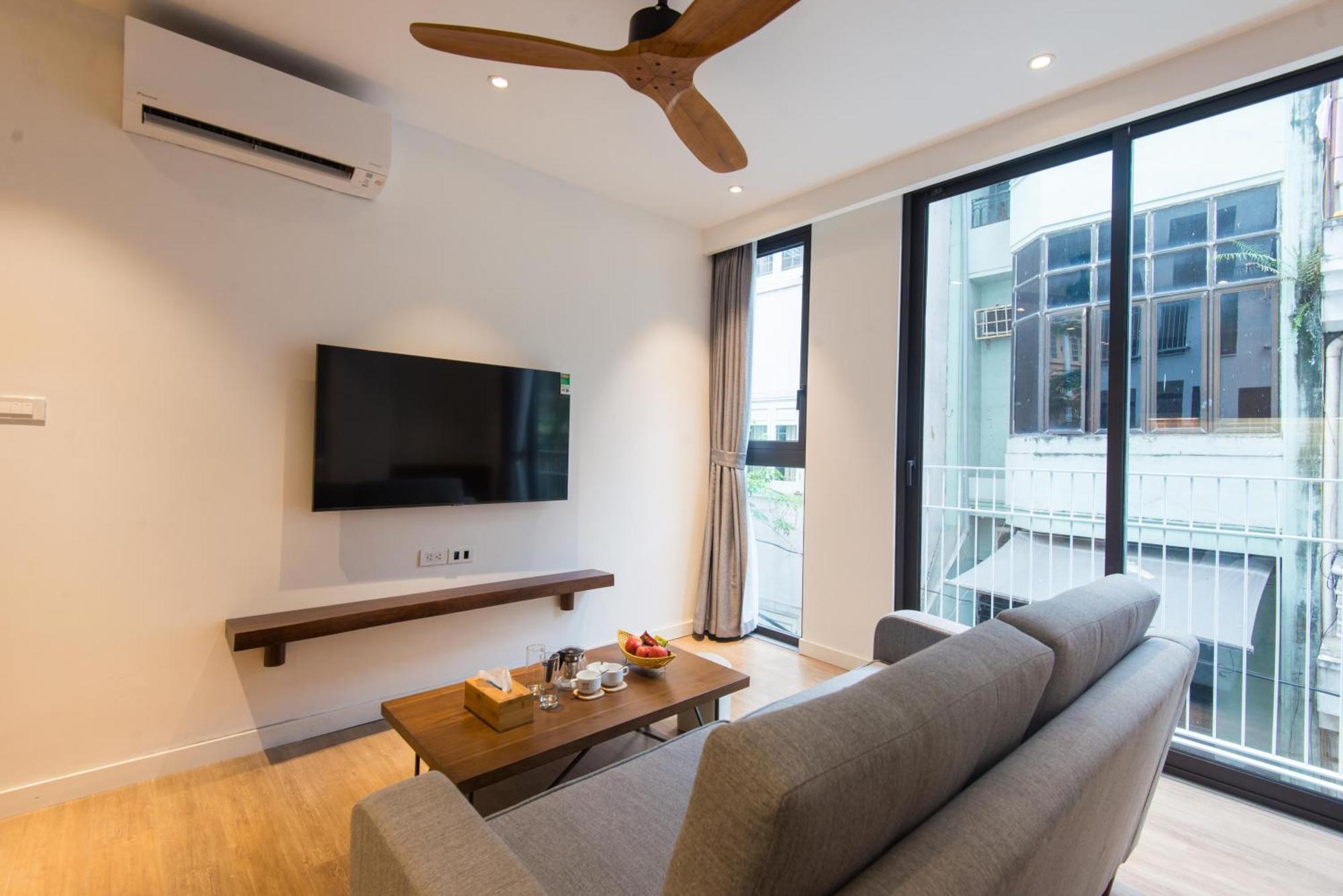 22Housing Hotel & Apartment 81 Linh Lang Hanoi Eksteriør billede