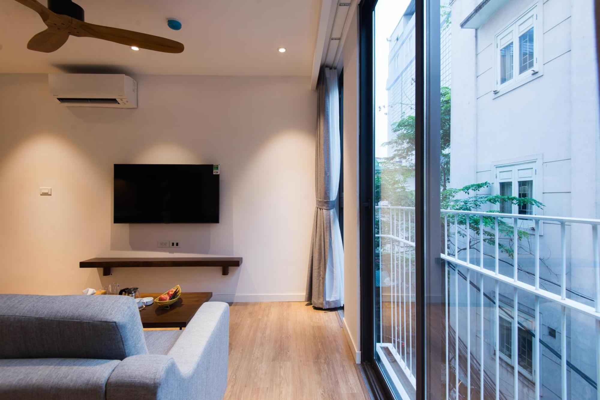 22Housing Hotel & Apartment 81 Linh Lang Hanoi Eksteriør billede